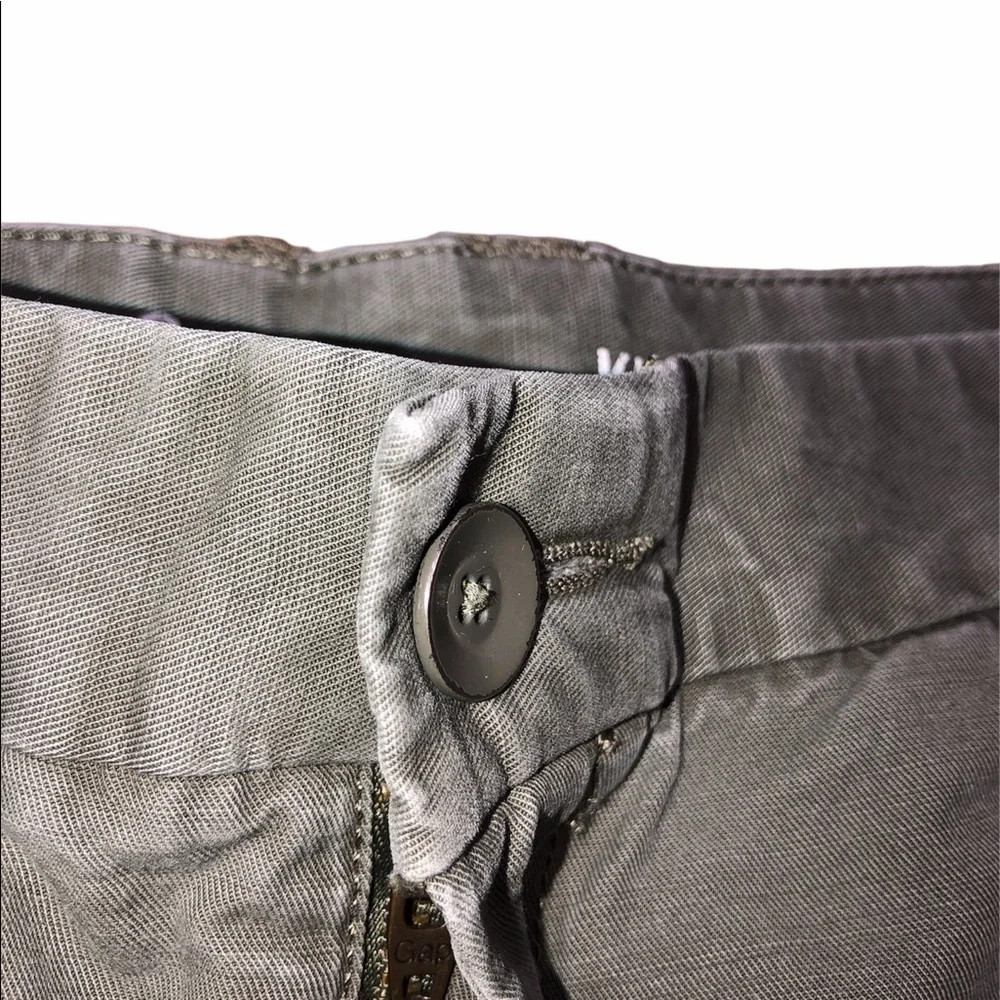 Gap size 8 boyfriend roll up olive green shorts